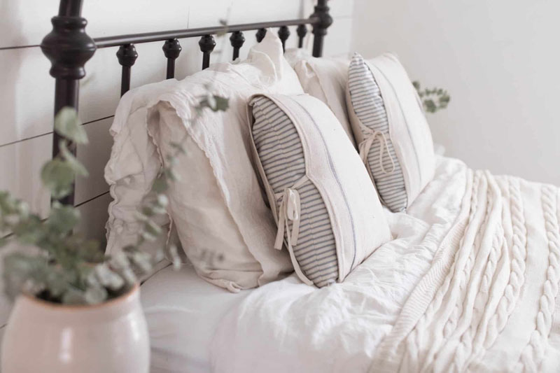 farmhouse bedroom