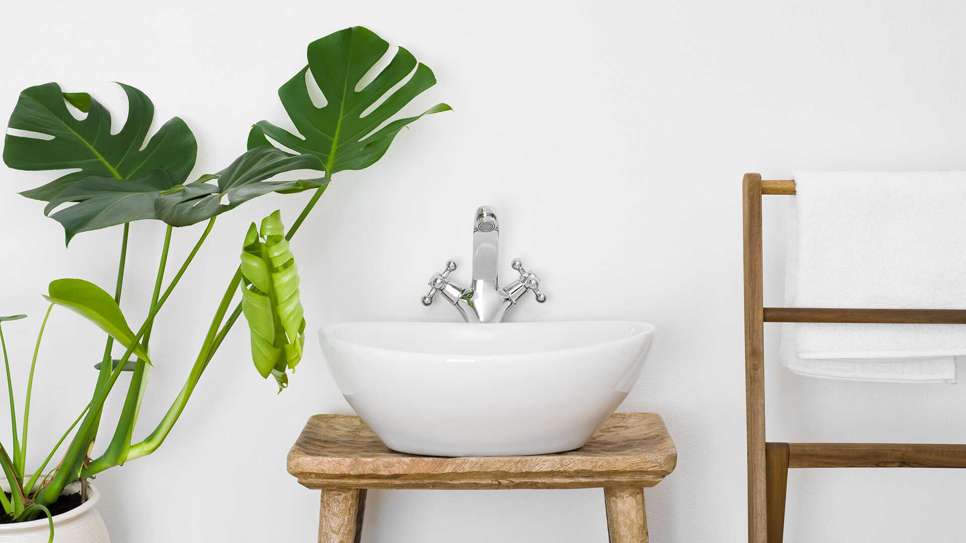 Bathroom wall art ideas