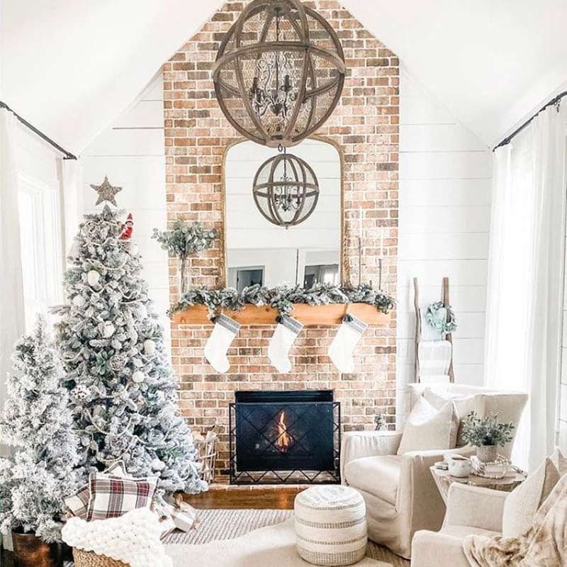 30+ Festive Christmas Living Room Decor And Color Palette Ideas And ...