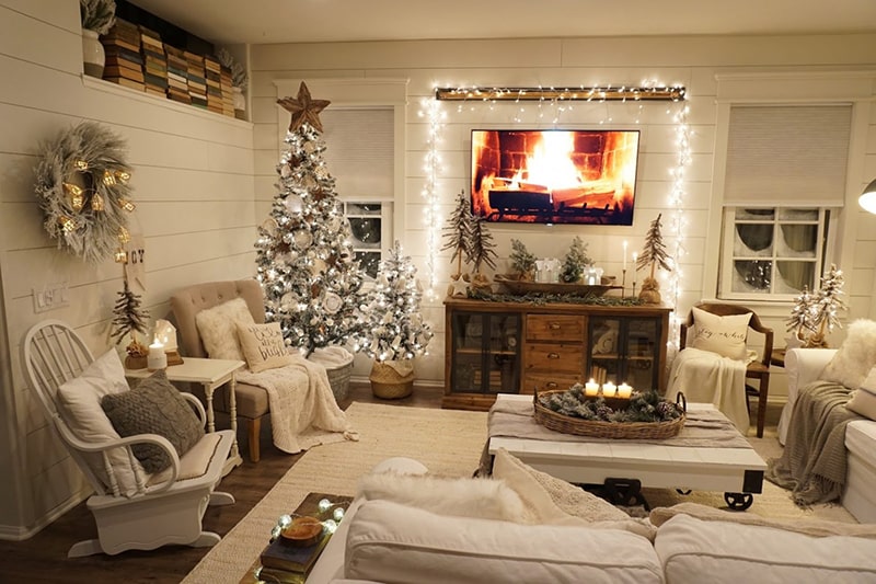 Winter living room decor