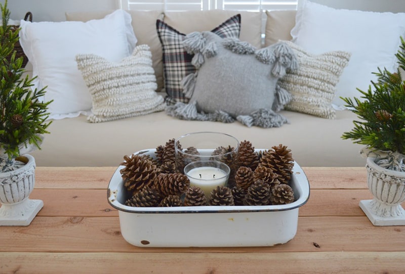 Winter living room decor